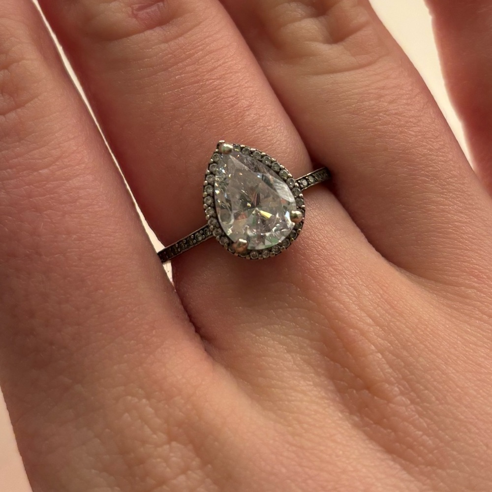 Pandora sparkling Pear Halo Ring Size 5
